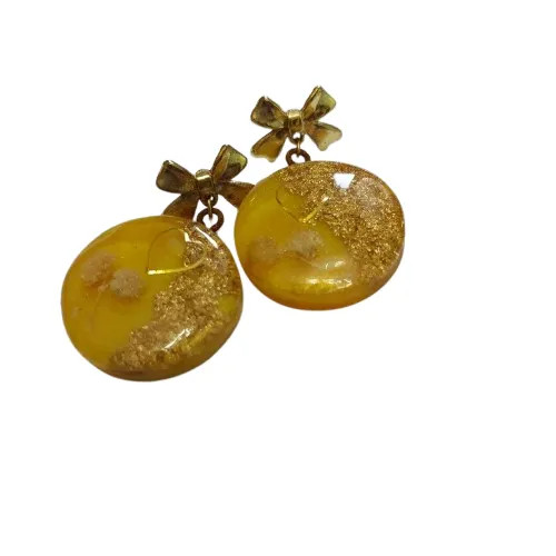 گوشواره رزینی طرح طلای زرد کد AA0006